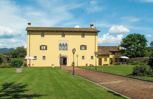 Povoletto House | Beautiful apartment in villa for 4 guests with pool, WIFI, A/C, TV, terrace and pets allowed