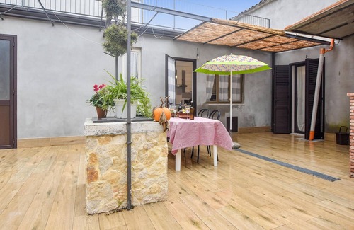 Puntalazzo Apartment | Beautiful apartment with large terrace in Puntalazzo.