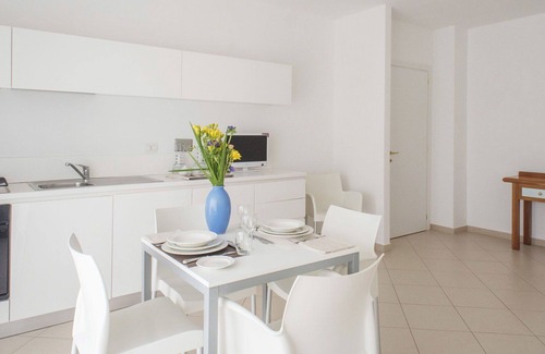 Marina di Vasto Apartment | Beautiful apartment for 4 guests with pool, WIFI, A/C, TV, patio, pets allowed and parking