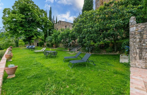 Stigliano Apartment | Beautiful apartment for 4 guests with WIFI, TV, patio, pets allowed and panoramic view