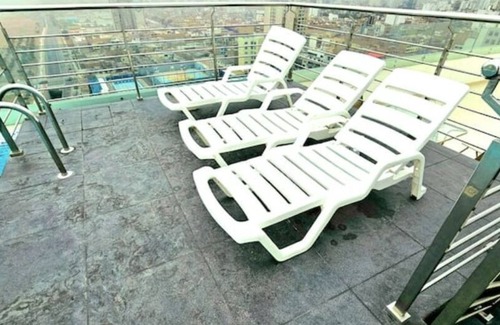 Lima Apartment | Beautiful Apartment in Front of the sea Sauna and Pool Top!