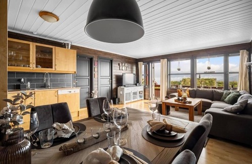 Skulestad Apartment | Beautiful apartment with stunning views and sauna - pets allowed
