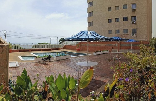 Catia La Mar Apartment | Beautiful apartment with swimming pool and ocean view. from Maiquetia airport