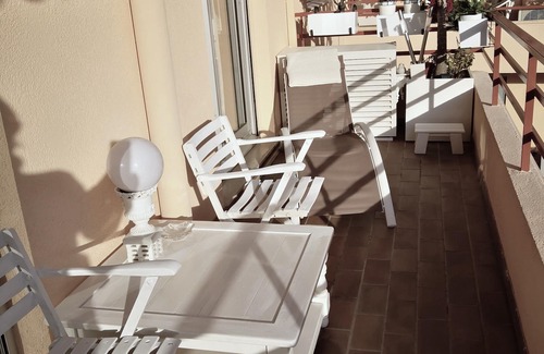 Jean-Medecin Apartment | Beautiful apartment with terrace (if Parking space necessary add100€ per week)