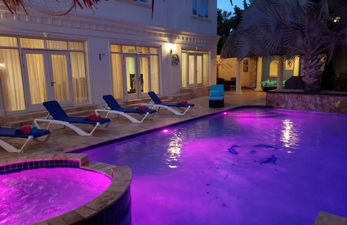 Koyari House | Beautiful Aruba luxury villa La Casa Piu Bella