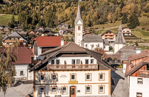 Sankt Martin Apartment | Beautiful apartment for 4 people with WIFI, balcony, pets allowed and parking