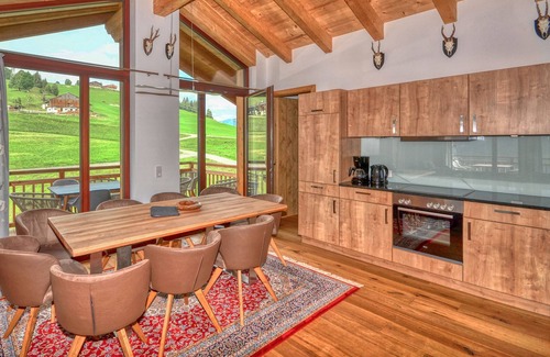 Kaprun House | Beautiful Austrian style Chalet at the ski slope