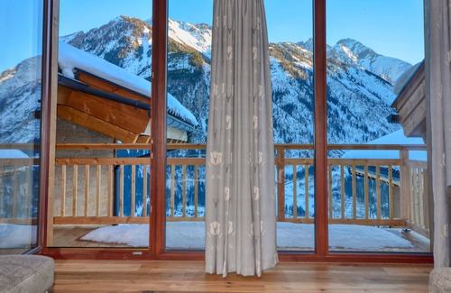 Kaprun House | Beautiful Austrian style Chalet at the ski slope