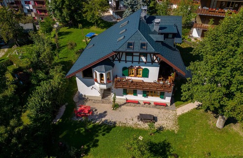 Siusi Ski Chalet | Beautiful & Authentic Chalet ~ Scenic Dolomite View (6 BEDROOMS)