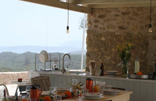 Gythio House | BEAUTIFUL AUTHENTIC HOUSE ON TOP OF A MOUNTAIN, WIDE VIEW OVER SEA AND MOUNTAINS