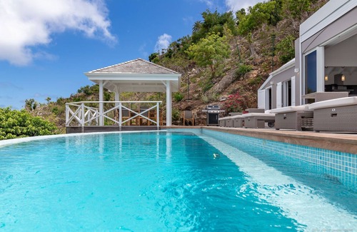 Camaruche Villa | Beautiful Azetes Luxury villa