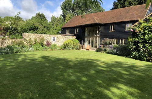 Westerham House | Beautiful Barn & Garden