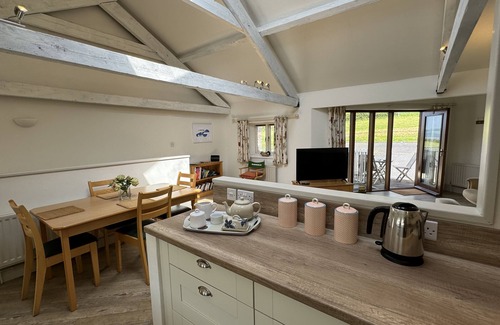 Dittisham Cottage | Beautiful Barn, River views, Close to Quay