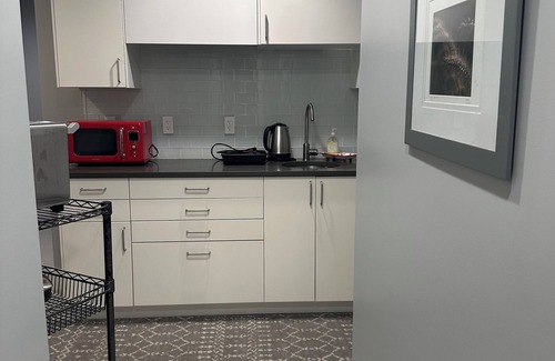 Mantua Apartment | Beautiful basement apartment with private entrance