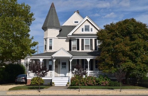 Osbornsville House | Beautiful Bay Head Spring/Summer Getaway with Private Pool one block from Ocean