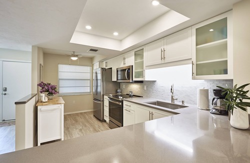 Siesta Key Condo | Beautiful Bay Tree Club Siesta Key Condo Bay to Beach