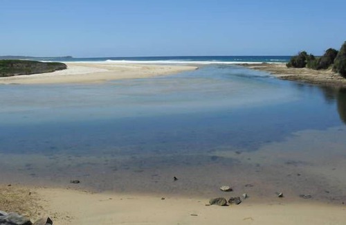 Dalmeny House | Beautiful Beach Experience - Cresswick Gardens