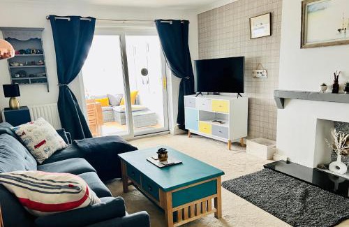 Allonby House | Beautiful Beach Front Cottage