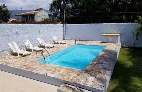Jardim Rafael House | Beautiful beach house with pool in Bertioga!