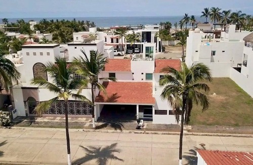 Cerritos House | Beautiful beach house with private pool in Cerritos Mazatlan for up to 12 people.