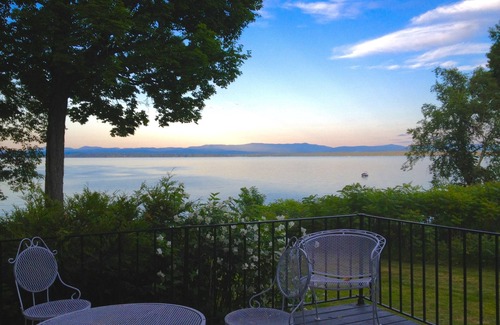 Westport House | Beautiful Beach House on Lake Champlain