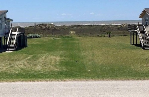 Elmaton House | Beautiful Beach/Ocean views from this house !