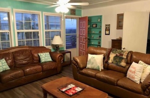 Elmaton House | Beautiful Beach/Ocean views from this house !