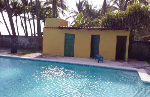 El Porvenir House | Beautiful Beach House right in front of the ocean!