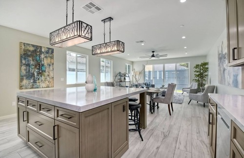 Imperial Beach Condo | Beautiful Beach Condo Steps to the Sand