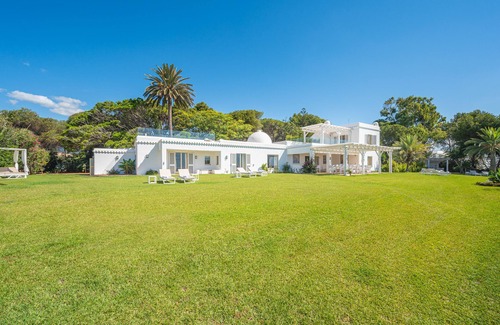 New Golden Mile Villa | Beautiful Beach Villa on the "New Golden Mile" in Estepona - 8 bedrooms