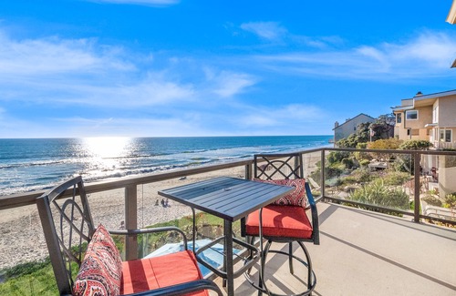 Carlsbad Village Condo | Beautiful beachfront condo with deck