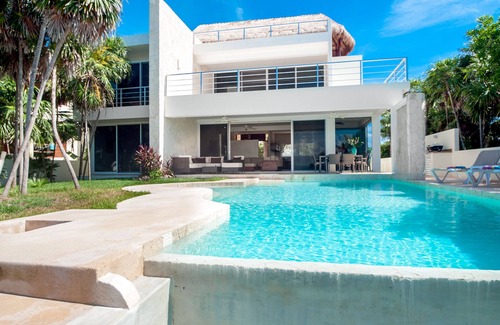 Tulsayab Villa | Beautiful Beachfront Villa in Tankah, TULUM.
