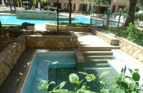 Barra da Tijuca Apartment | Beautiful, bedroom, spacious (74 mts.) Front porch sea and leisure 'resort'