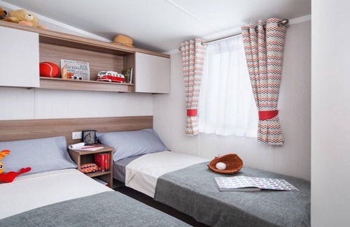 Dunbar House | Beautiful Biarritz Swift, situated on a fantastic site with outside decking