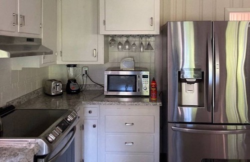 Bonnet Shores House | Beautiful Bonnet Shores—New listing in Narragansett