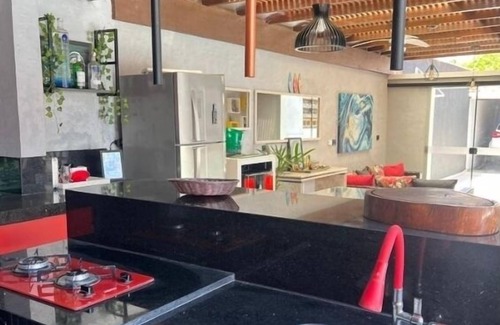 Jardim Aruan House | Beautiful house 3 blocks from the beach! We accept pets!