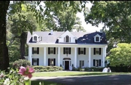 Warrenton House | Beautiful Bridal Suite in Manor on Five Acres Room A