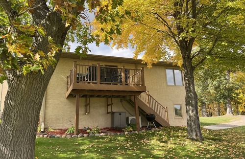Chisago City Cabin | Beautiful cabin getaway on Green Lake