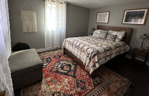 Shelbyville Cabin | Beautiful cabin situated on 20 acres of land