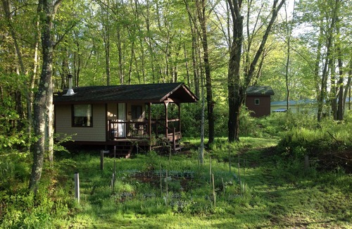 Jeffersonville Cabin | Beautiful Cabin On 5 Acres. 2.5 Miles From Bethel Woods, museum and casinos.