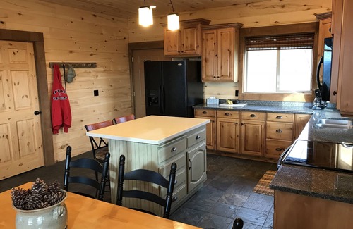 Mount Pleasant Cabin | Beautiful Cabin Tucked away in Utah Mountains located in Pine Creek Resort