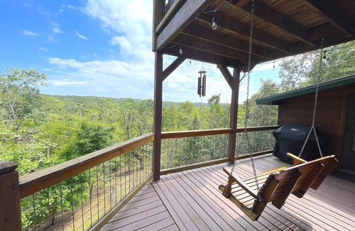Ellijay Cabin | Beautiful cabin with outdoor spaces near Carters Lake - Fire Pit, Hot Tub, Games