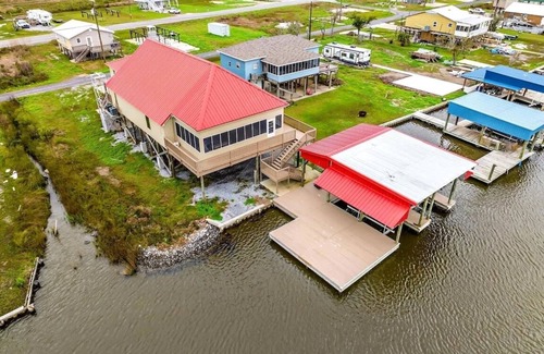 Chauvin Cabin | Beautiful Camp and Dock