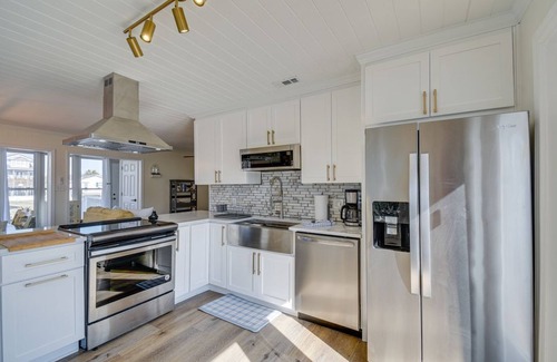 Holden Beach House | Beautiful Canal front home. Just a short walk to the beach!