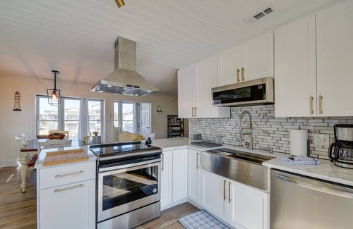 Holden Beach House | Beautiful Canal front home. Just a short walk to the beach!