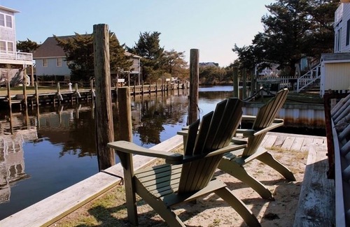 Ocracoke House | Beautiful Canalfront Cottage, Perfect for Couples!