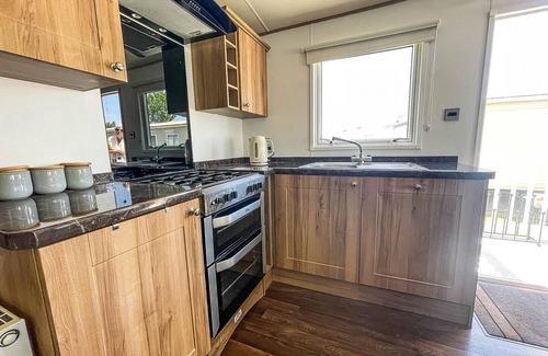 Saxmundham House | Beautiful caravan with decking at Carlton Meres Holiday Park, Suffolk ref 60022M