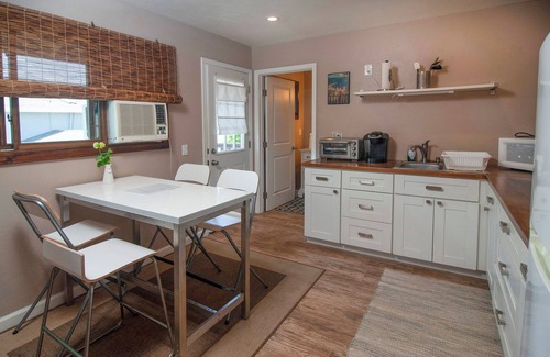 Carlsbad Apartment | Beautiful Carlsbad Guest House Studio near La Costa Resort.