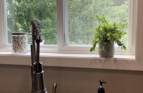 Spokane House | BEAUTIFUL centrally located southhill home close to hospitals and parks