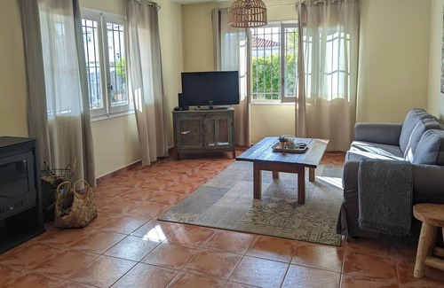 Vinaros Ski Chalet | Beautiful chalet 1 min. walk to the beach with large private garden.